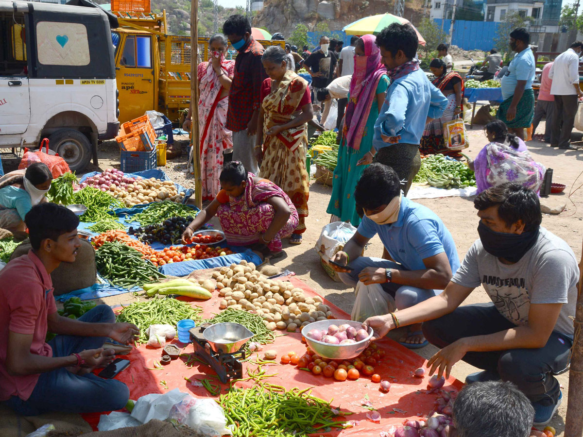 Lockdown in Hyderabad City Photo Gallery - Sakshi16