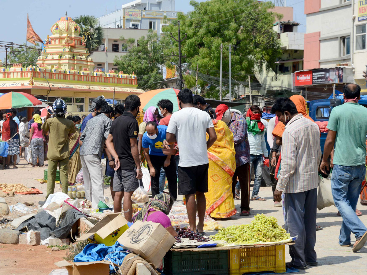 Lockdown in Hyderabad City Photo Gallery - Sakshi18