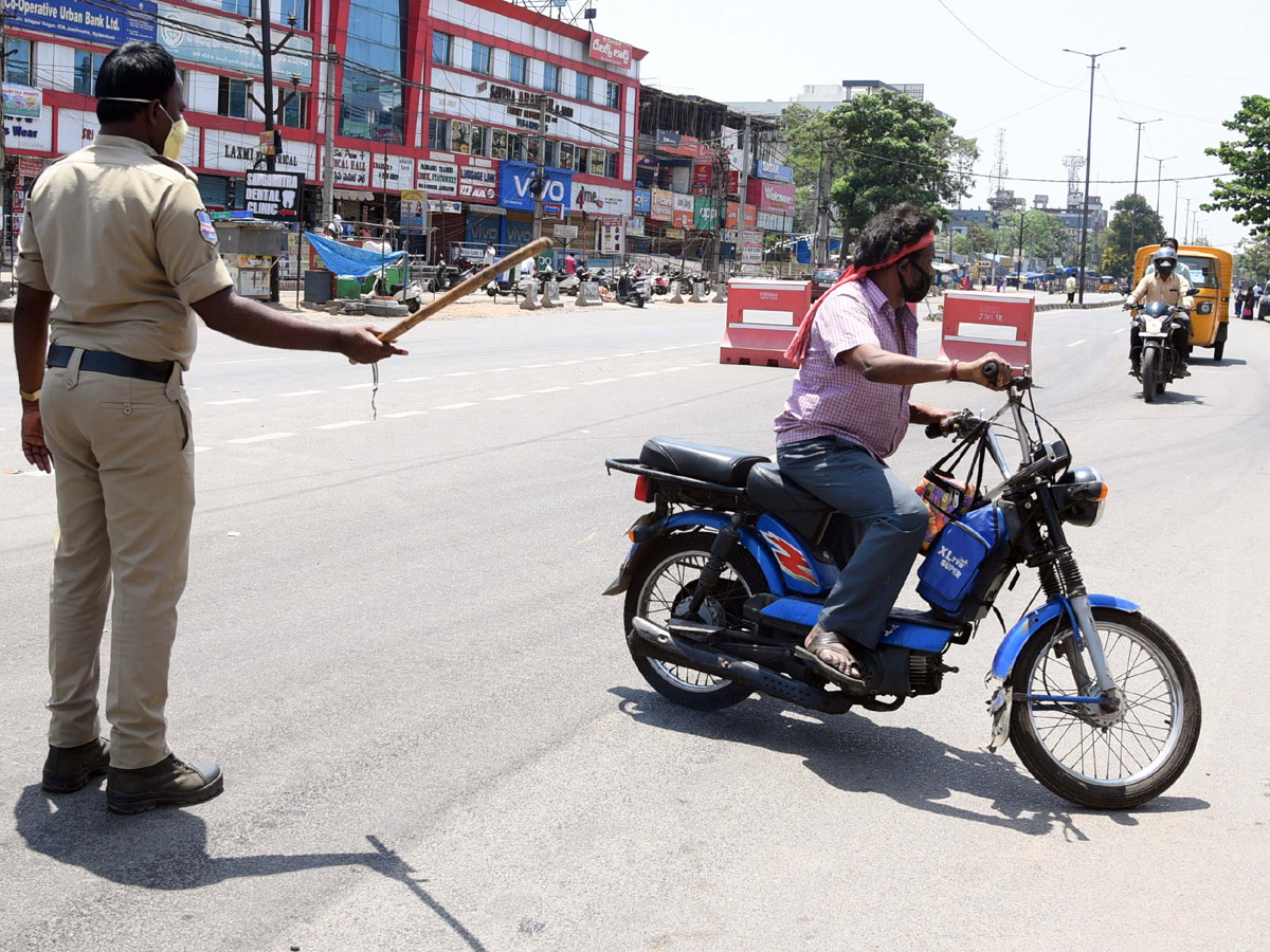 Lockdown in Hyderabad City Photo Gallery - Sakshi40