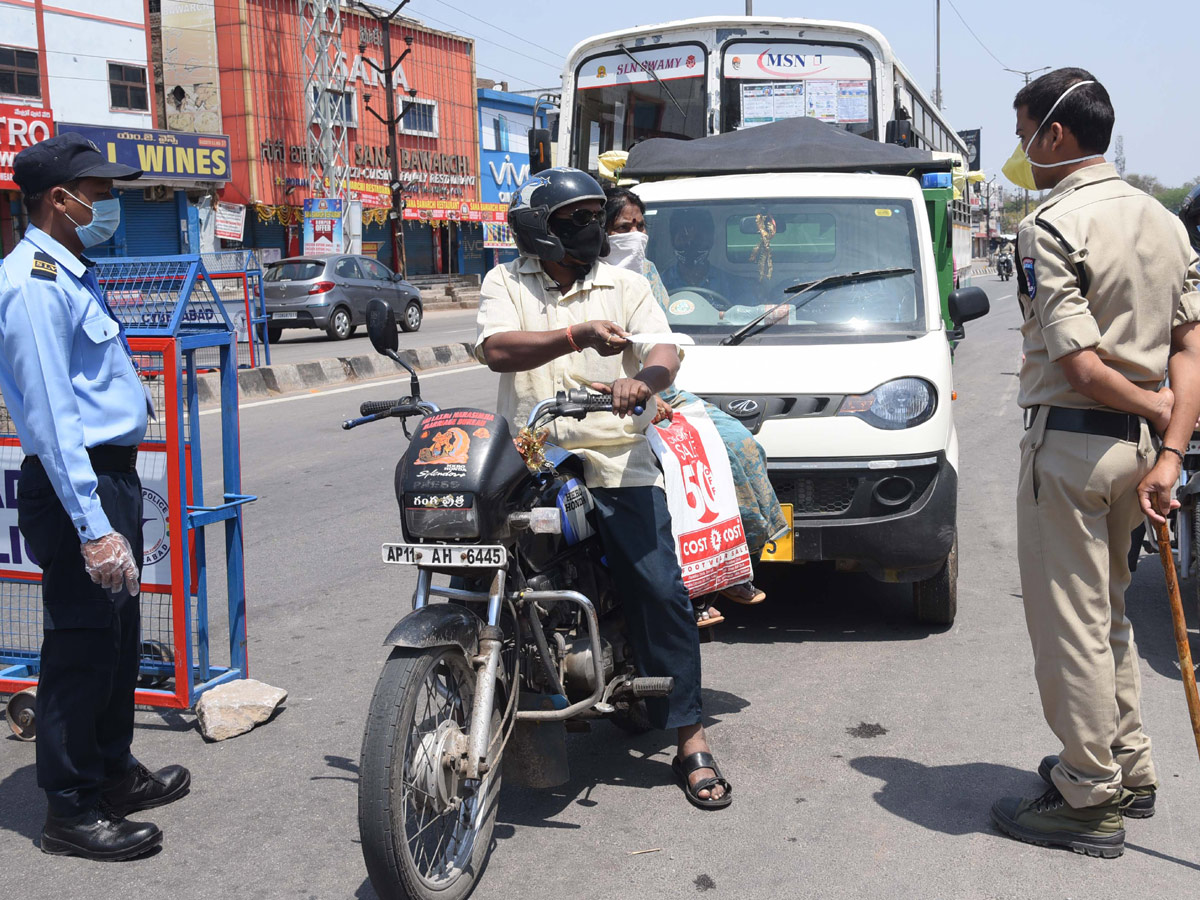 Lockdown in Hyderabad City Photo Gallery - Sakshi46