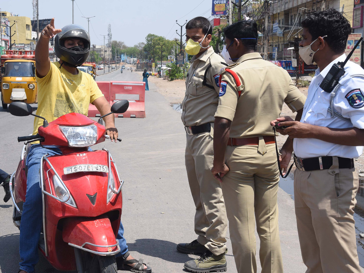 Lockdown in Hyderabad City Photo Gallery - Sakshi47