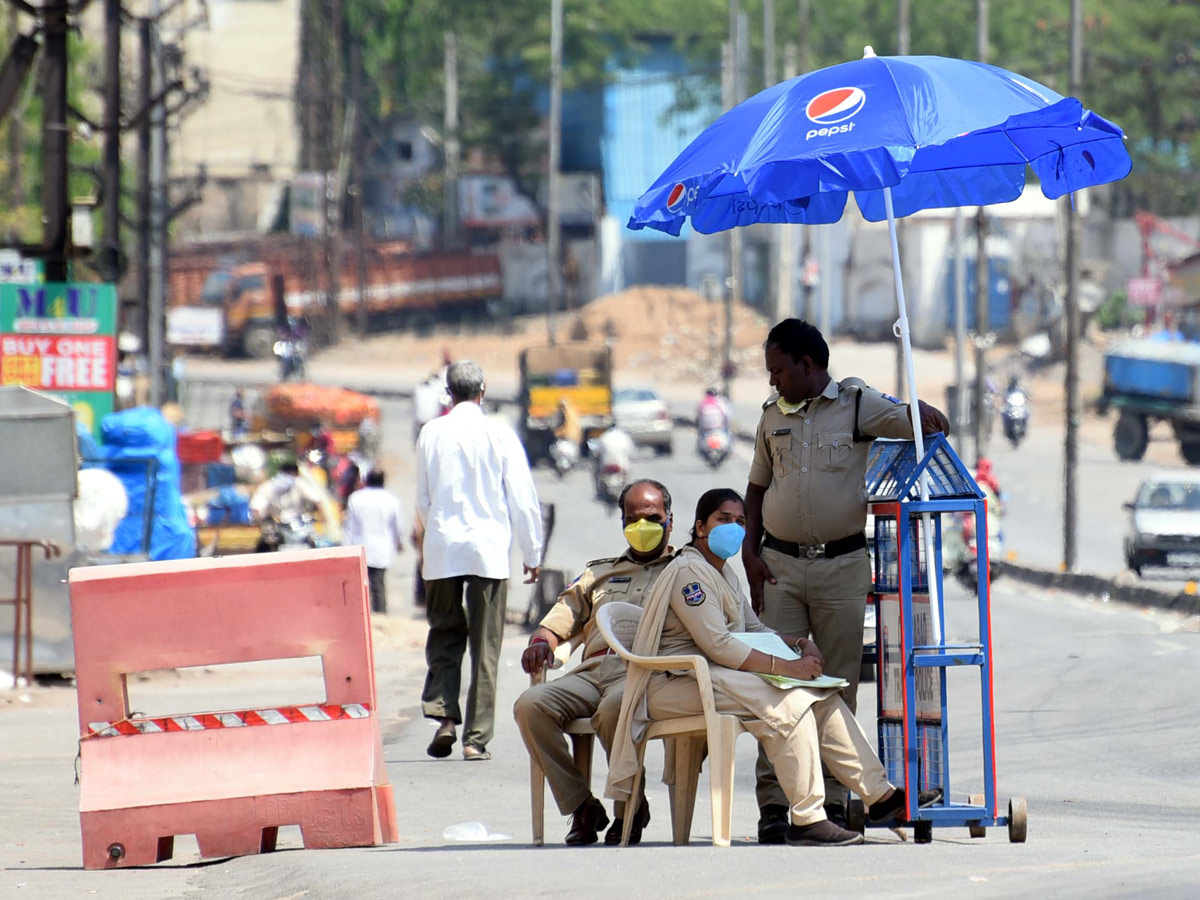 Lockdown in Hyderabad City Photo Gallery - Sakshi50