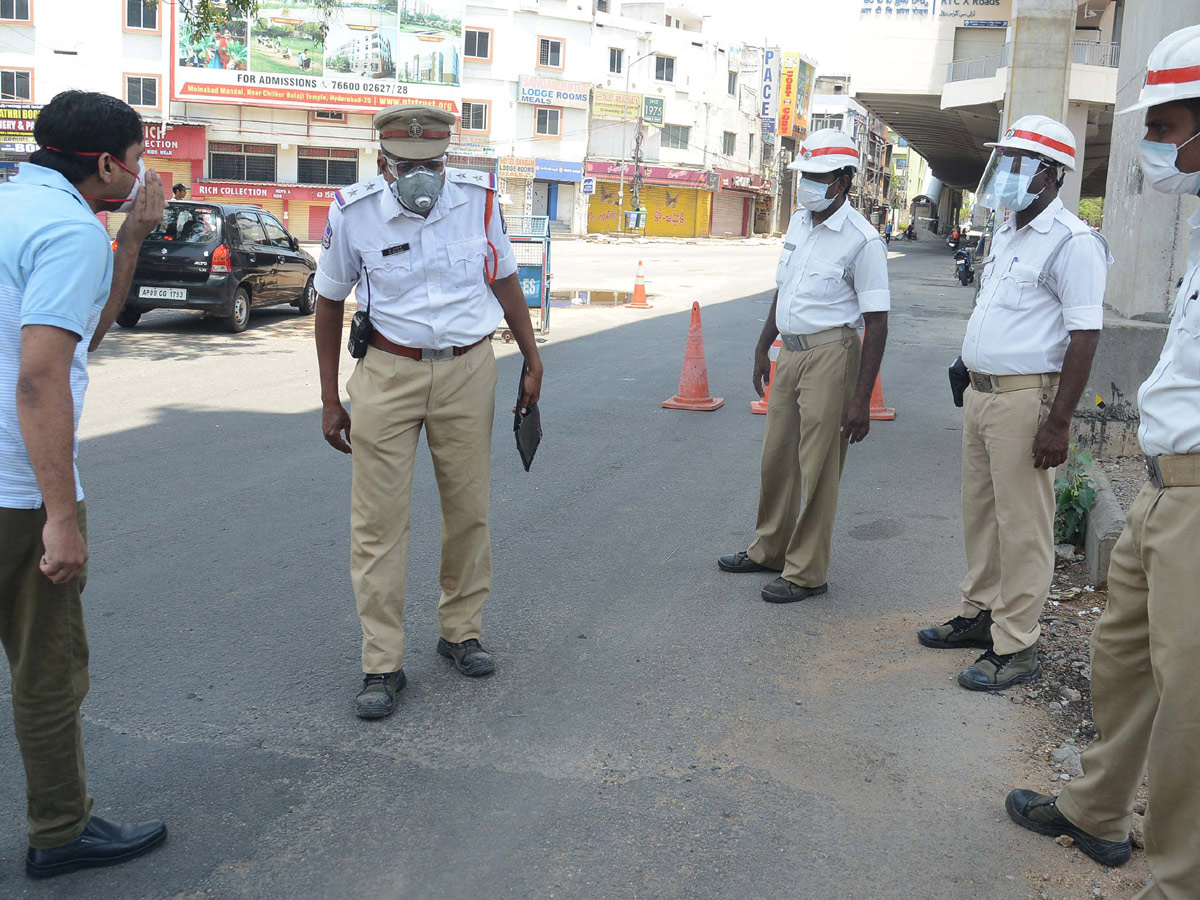 Lockdown in Hyderabad City Photo Gallery - Sakshi75