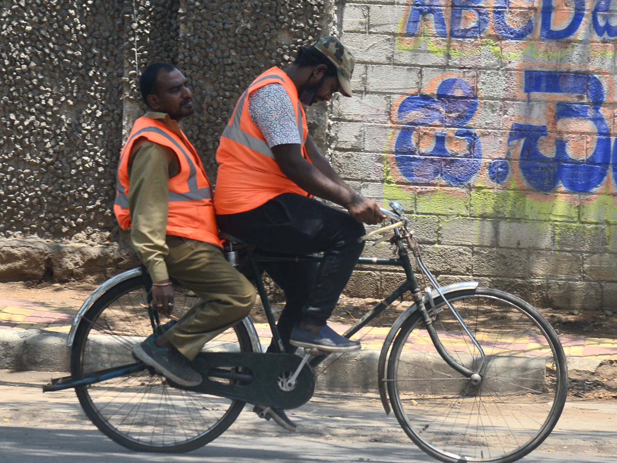 Lockdown in Hyderabad City Photo Gallery - Sakshi76