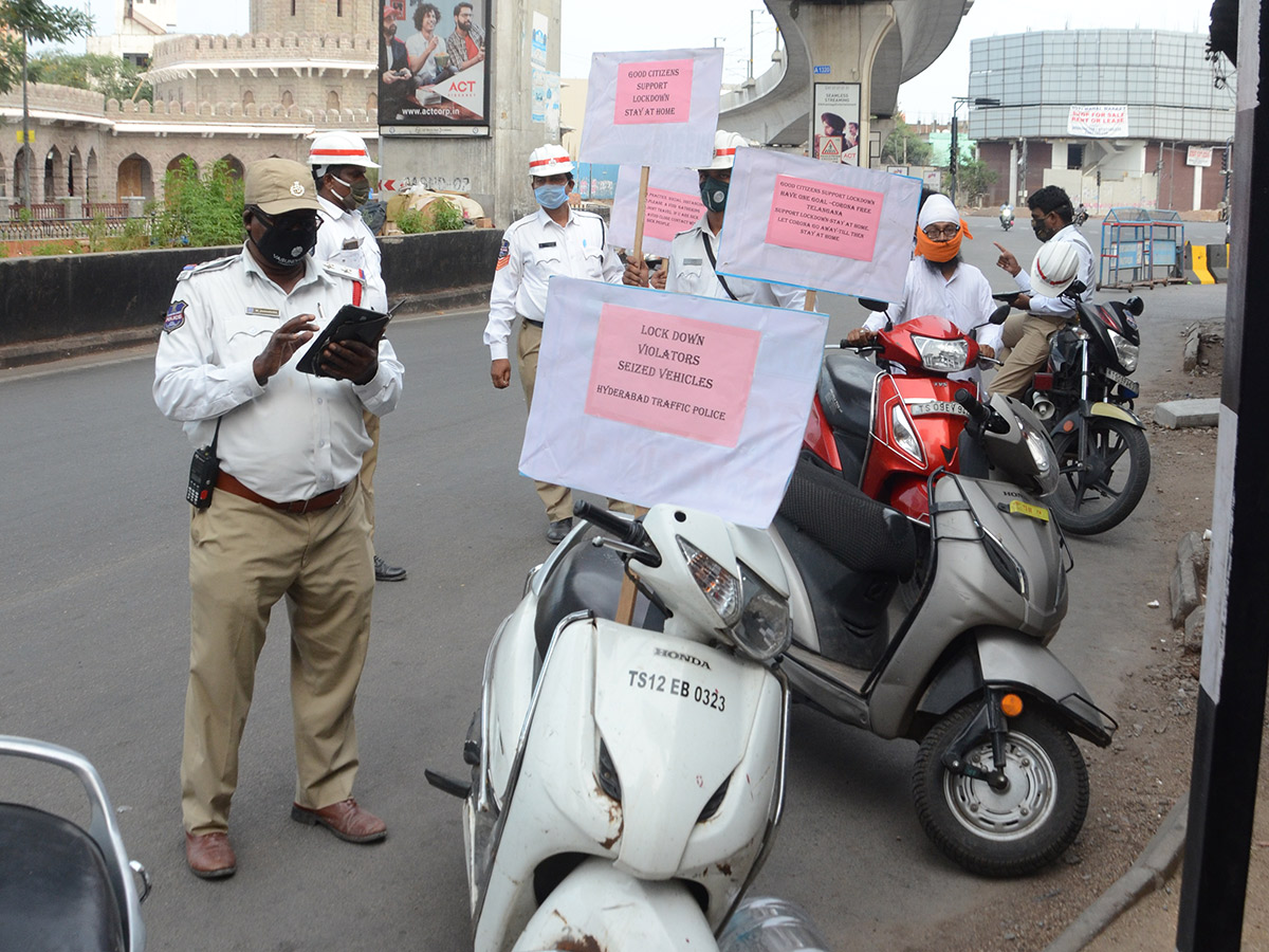 Lockdown in Hyderabad City Photo Gallery - Sakshi62