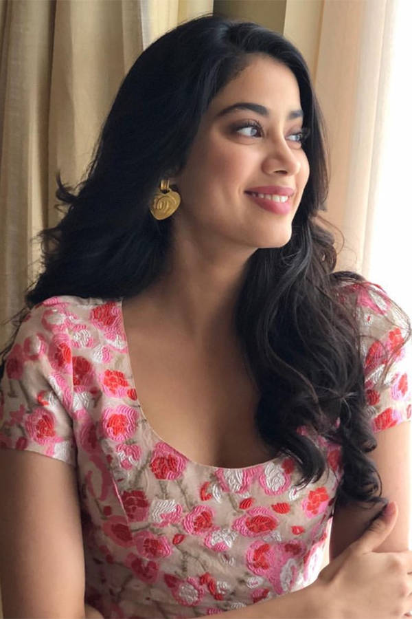 actress Janhvi Kapoor exclusive photo gallery - Sakshi6