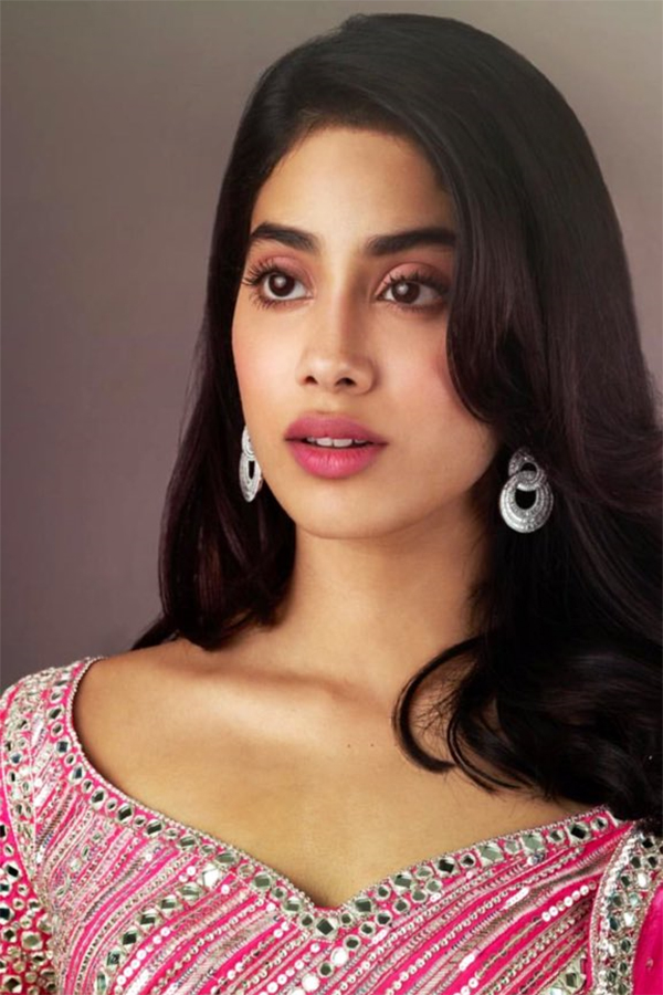 actress Janhvi Kapoor exclusive photo gallery - Sakshi71