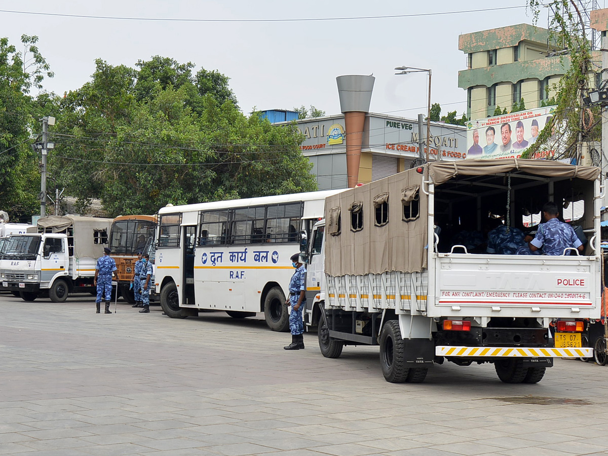 Lockdown in Hyderabad City Photo Gallery - Sakshi1