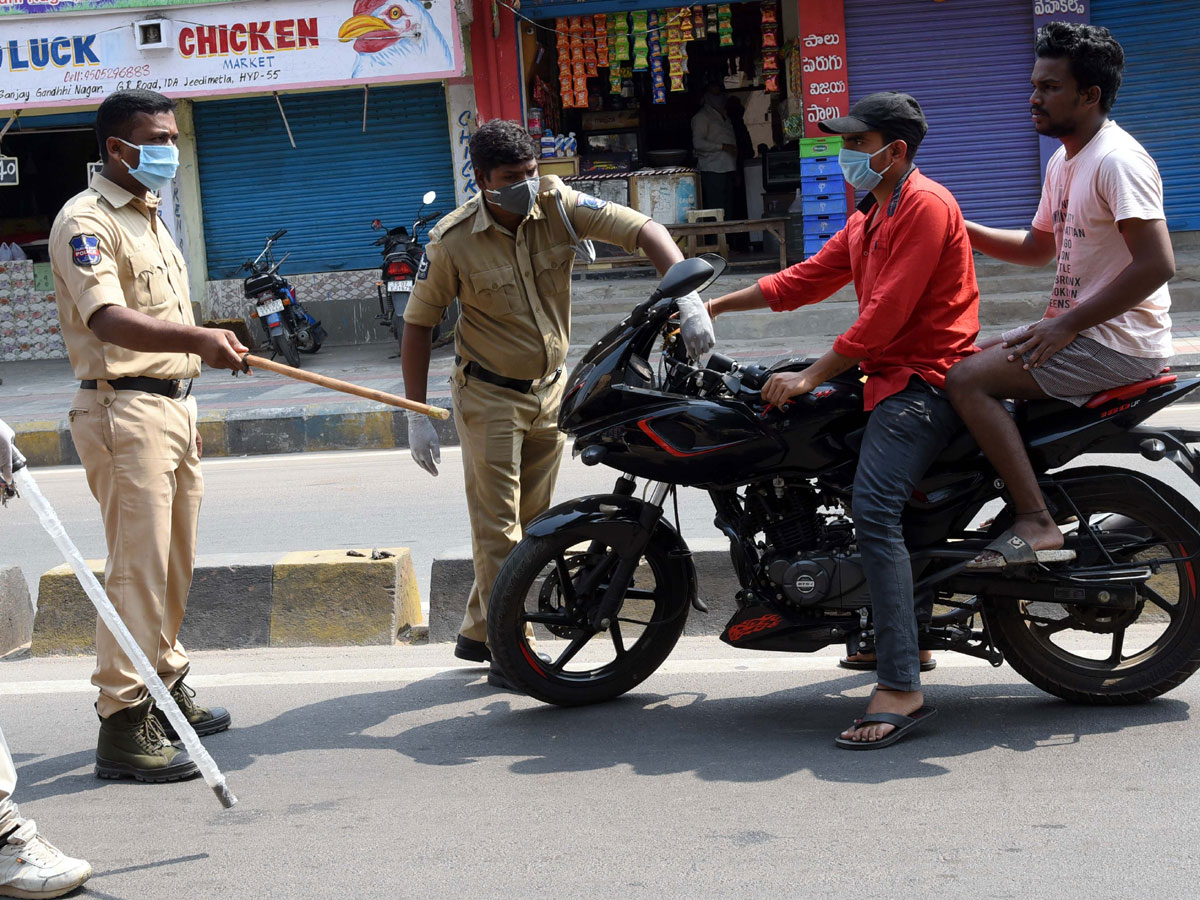 Lockdown in Hyderabad City Photo Gallery - Sakshi41