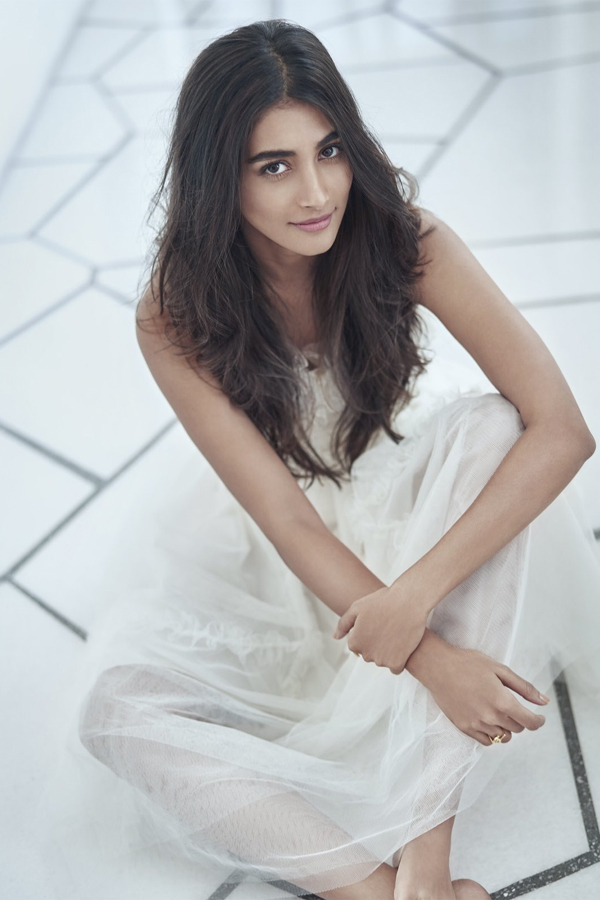 Actress Pooja Hegde Exclusive Photo Gallery - Sakshi33