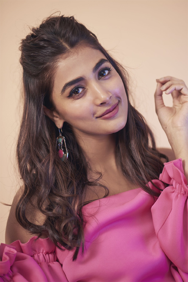 Actress Pooja Hegde Exclusive Photo Gallery - Sakshi53