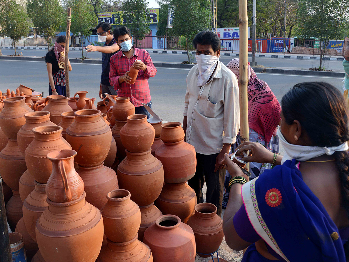 Lockdown in Hyderabad City Photo Gallery - Sakshi14