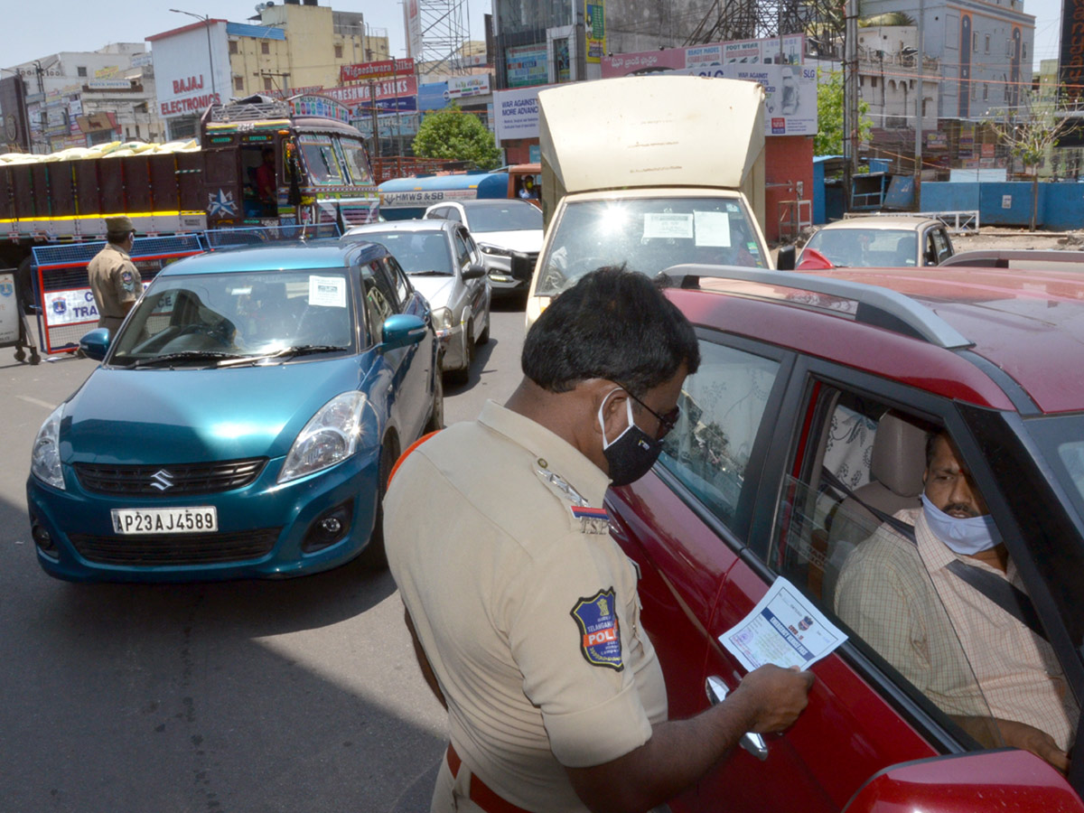 Lockdown in Hyderabad City Photo Gallery - Sakshi68