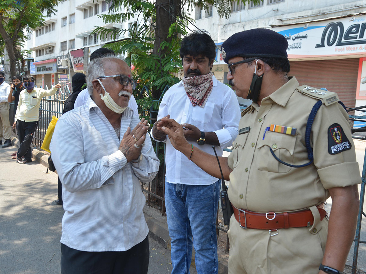 Lockdown in Hyderabad City Photo Gallery - Sakshi71