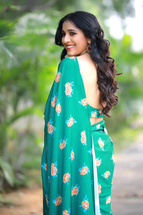 Anchor Rashmi Gautam Exclusive Photo Gallery - Sakshi25