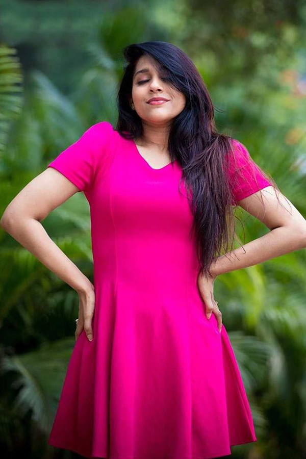 Anchor Rashmi Gautam Exclusive Photo Gallery - Sakshi42