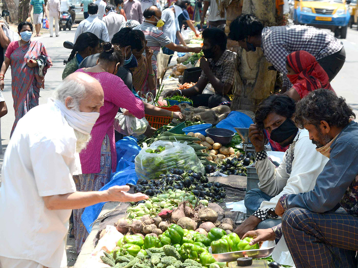 Lockdown in Hyderabad City Photo Gallery - Sakshi19