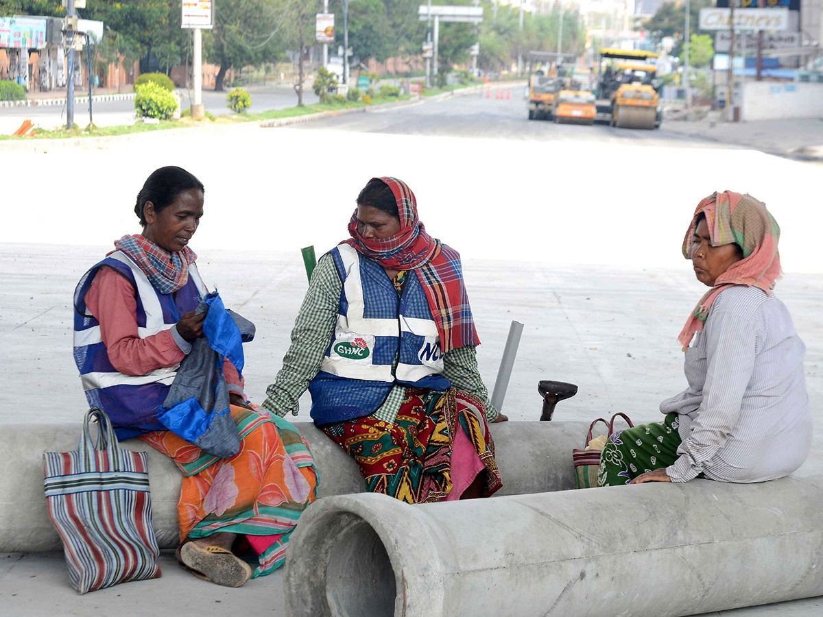 Lockdown in Hyderabad City Photo Gallery - Sakshi24