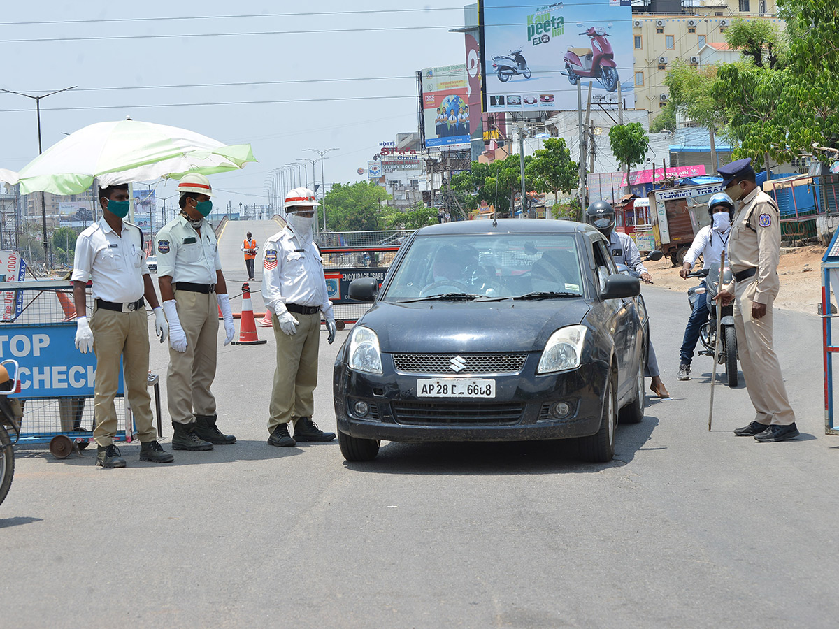 Lockdown in Hyderabad City Photo Gallery - Sakshi61