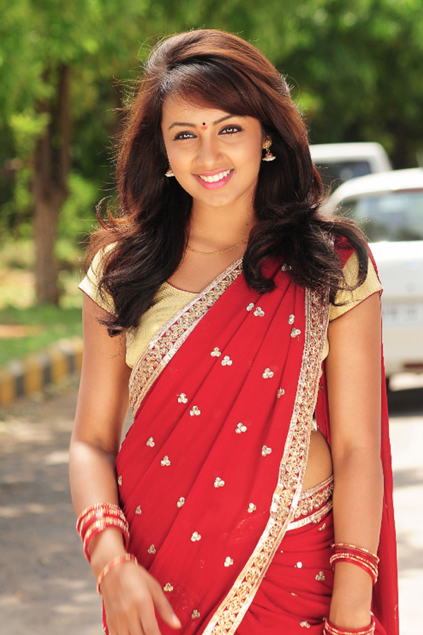 actress tejaswini madivada exclusive photo gallery - Sakshi15