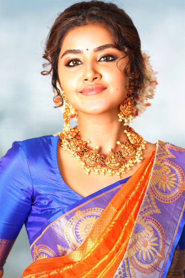 Actress Anupama Parameswaran Exclusive Photo Gallery - Sakshi38