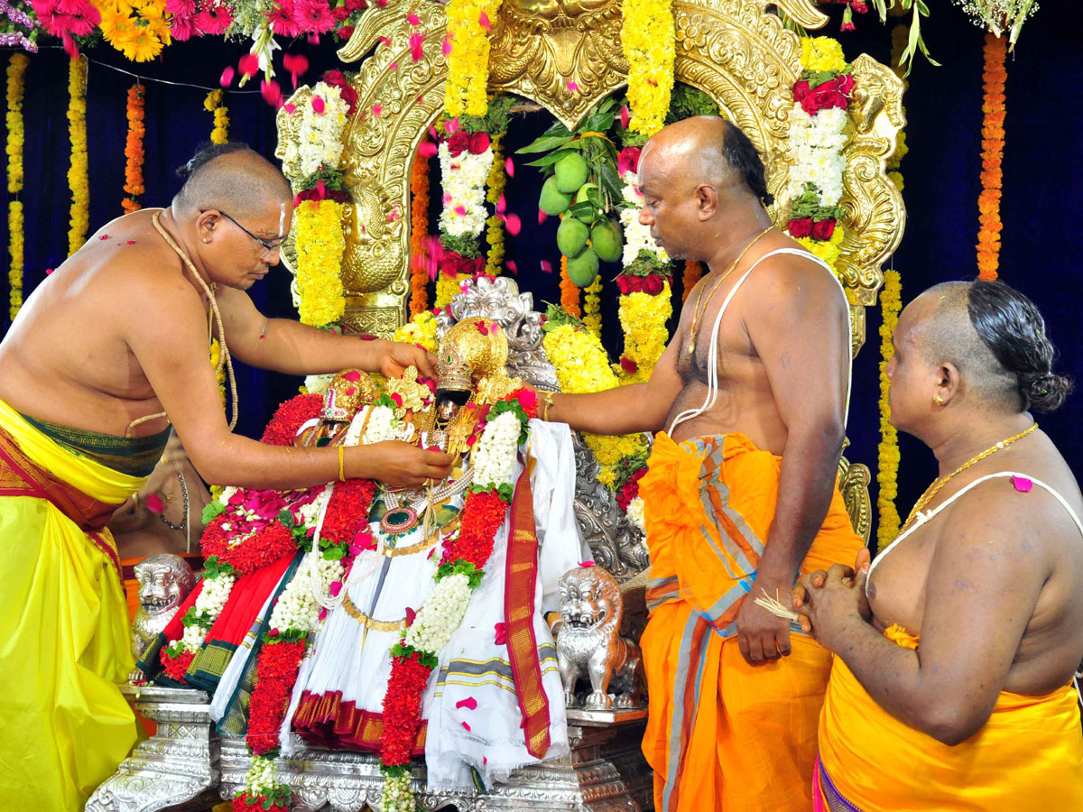 Sri Rama Navami Celebrations in Bhadrachalam Photo Gallery - Sakshi1