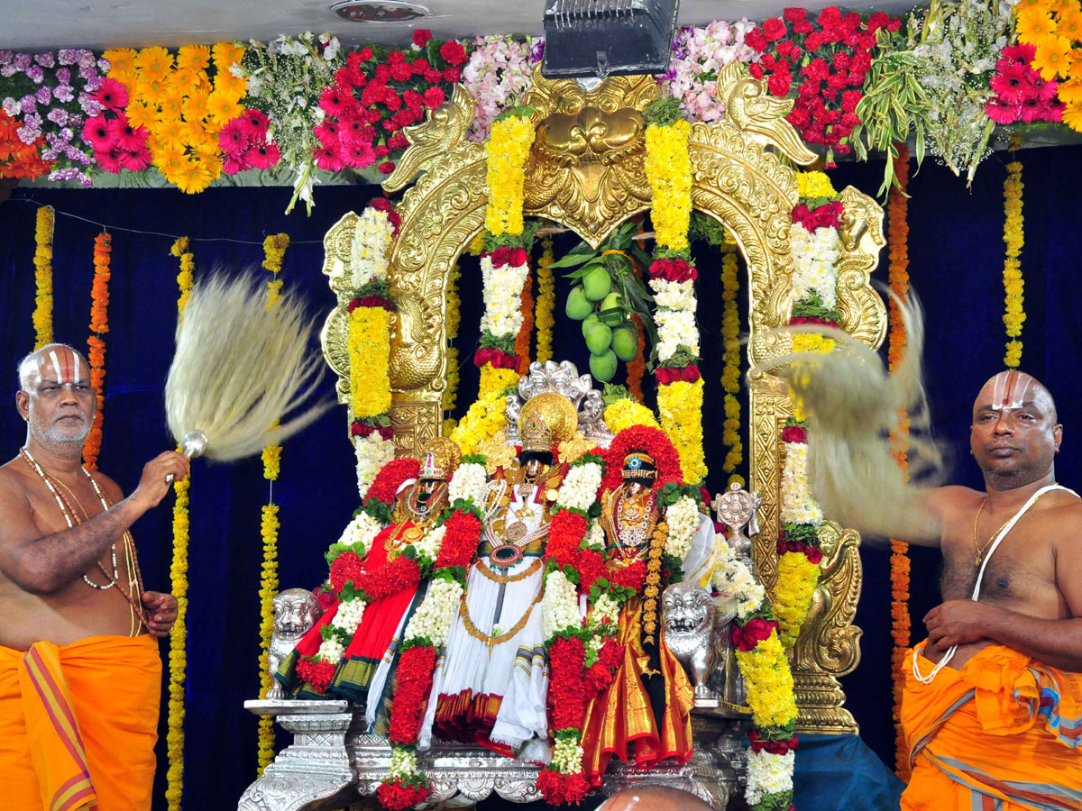 Sri Rama Navami Celebrations in Bhadrachalam Photo Gallery - Sakshi5