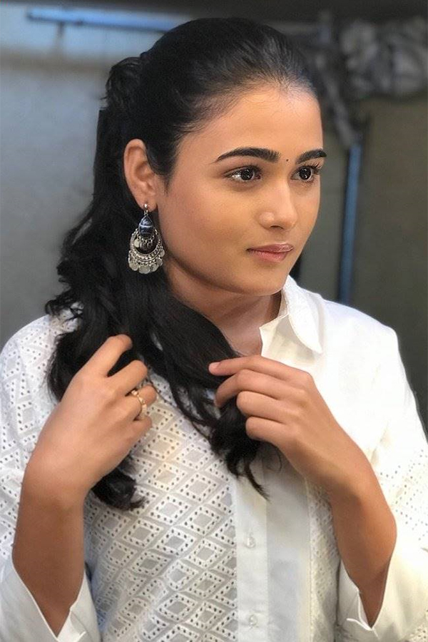 actress shalini pandey exclusive photo gallery - Sakshi30