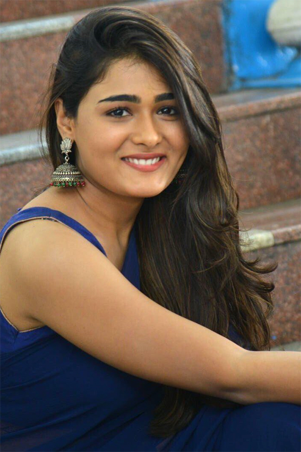 actress shalini pandey exclusive photo gallery - Sakshi7