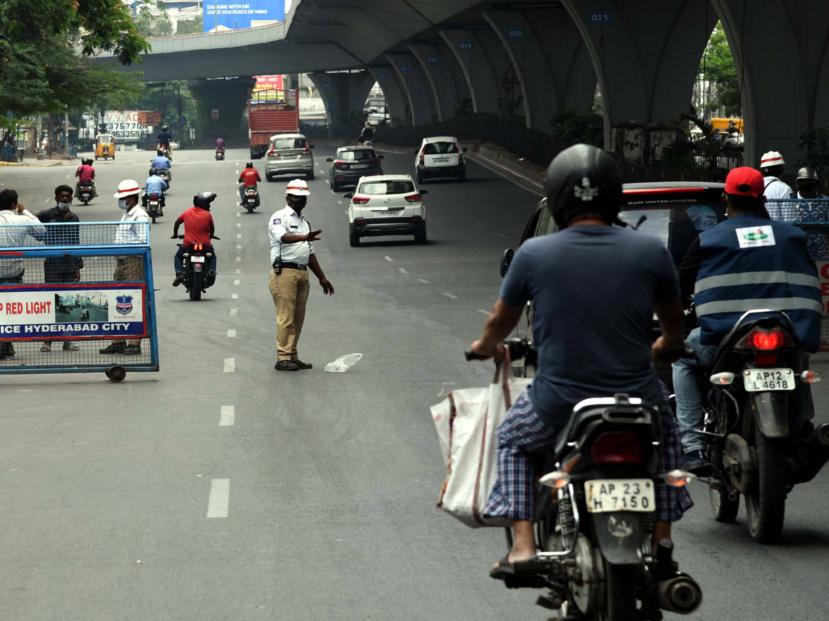 Lockdown in Hyderabad City Photo Gallery - Sakshi44