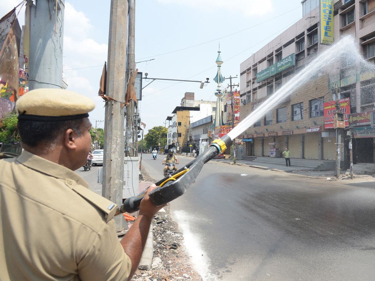 Lockdown in Hyderabad City Photo Gallery - Sakshi1