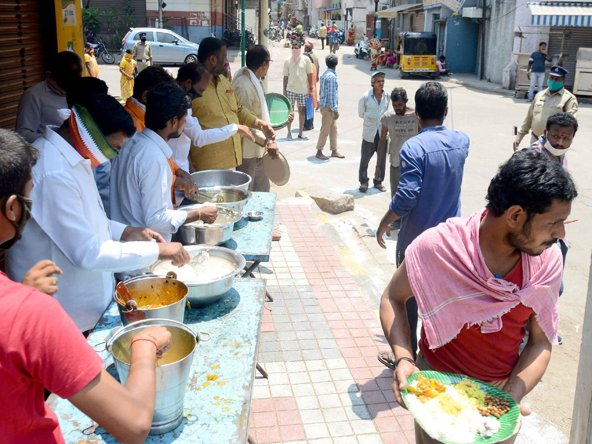 Lockdown in Hyderabad City Photo Gallery - Sakshi22