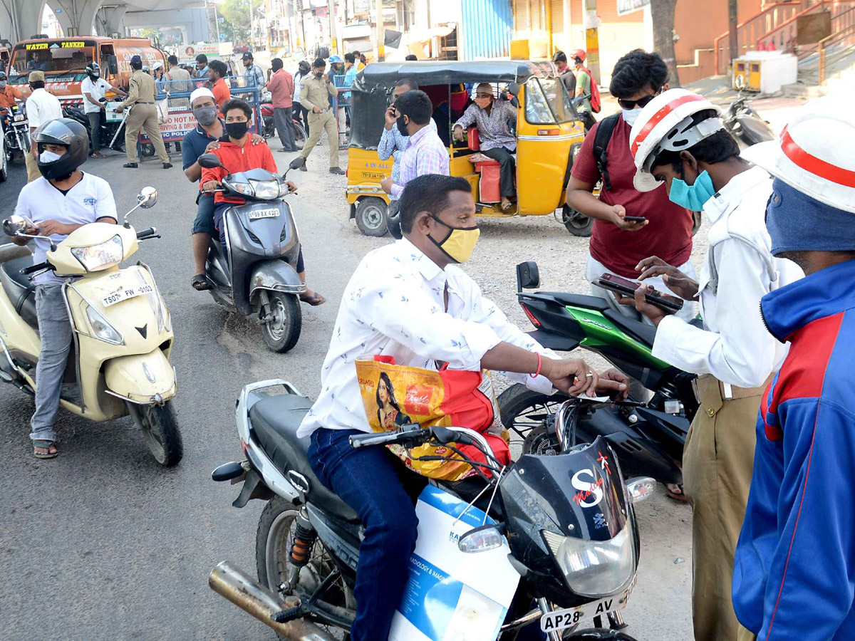 Lockdown in Hyderabad City Photo Gallery - Sakshi24