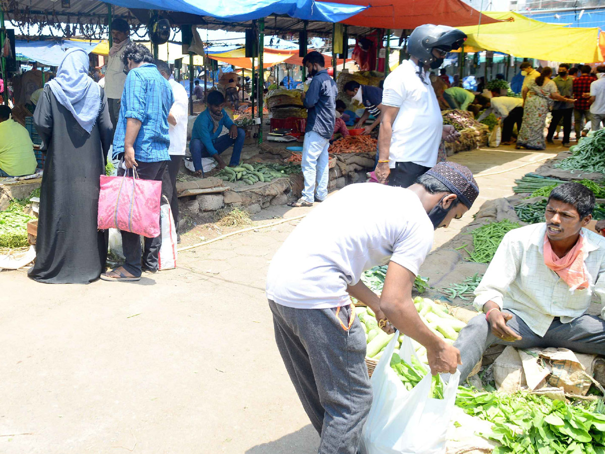 Lockdown in Hyderabad City Photo Gallery - Sakshi42