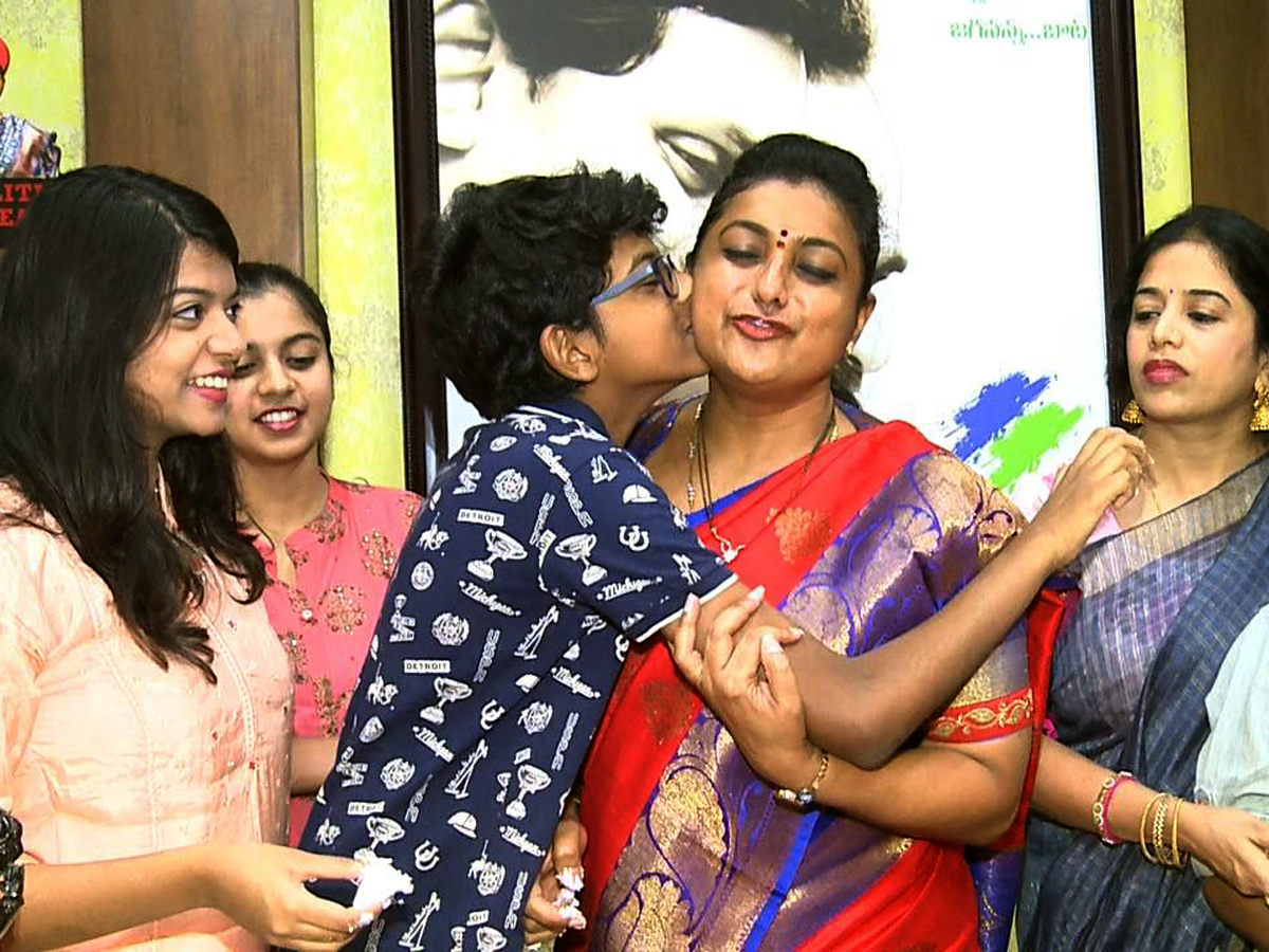 Nagari MLA RK Roja Mothers Day Special Photos - Sakshi10