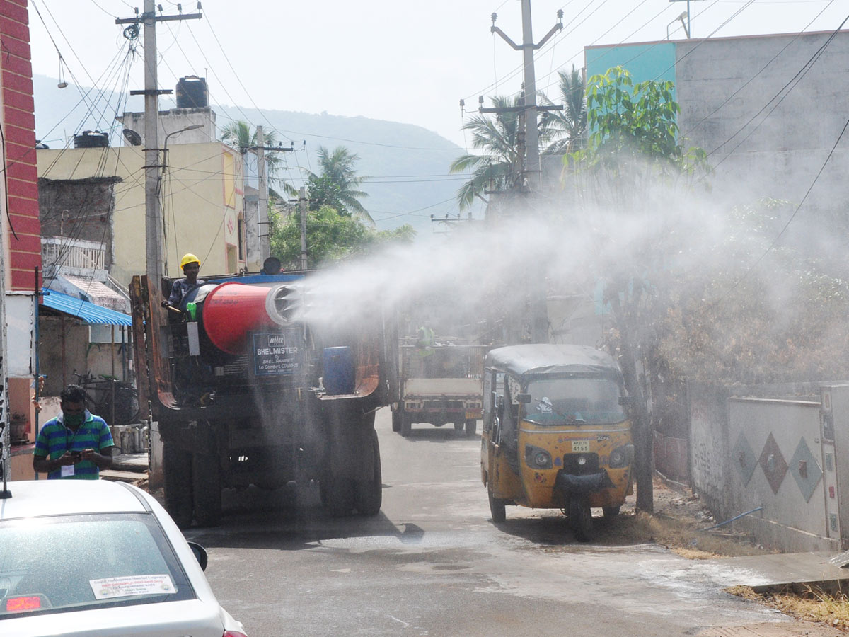 Visakhapatnam Gas Leakage LG Polymers Photo Gallery - Sakshi13