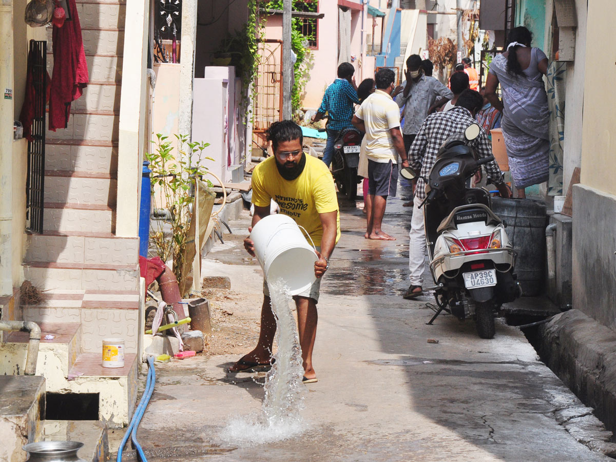 Visakhapatnam Gas Leakage LG Polymers Photo Gallery - Sakshi18