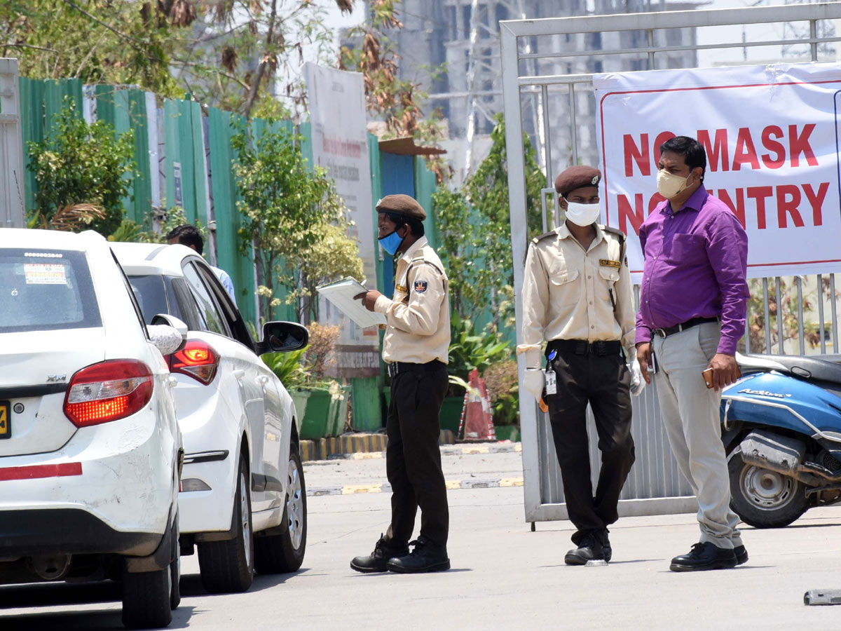 Lockdown in Hyderabad City Photo Gallery - Sakshi43