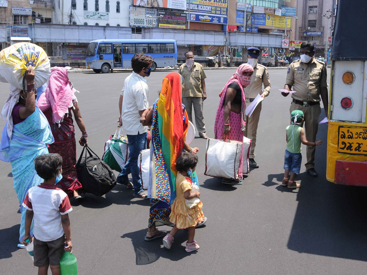 Lockdown in Hyderabad City Photo Gallery - Sakshi48