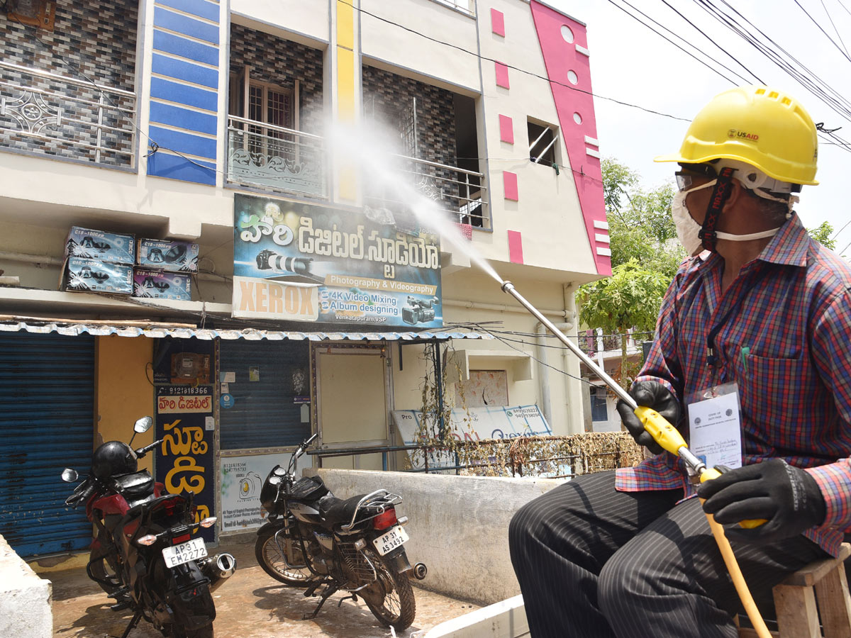 Visakhapatnam Gas Leakage LG Polymers Photo Gallery - Sakshi6