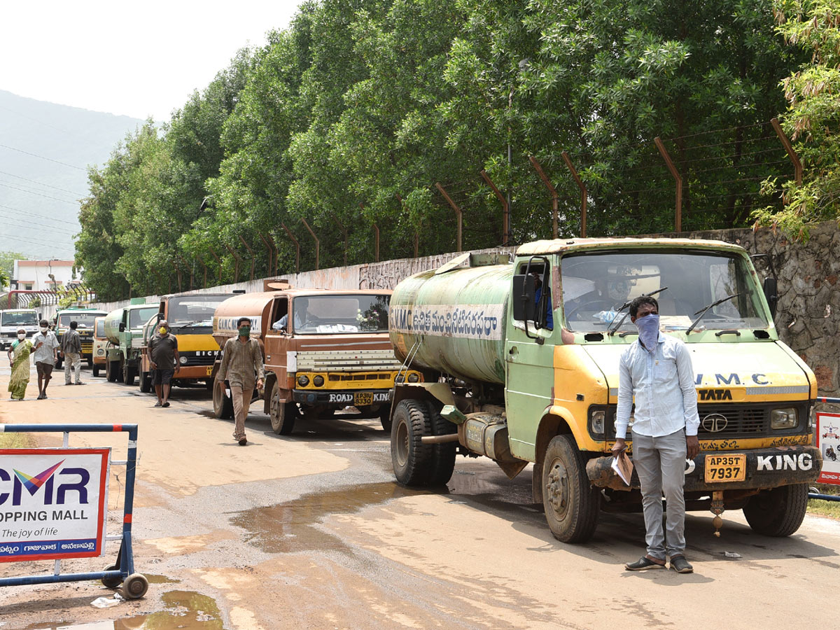 Visakhapatnam Gas Leakage LG Polymers Photo Gallery - Sakshi10