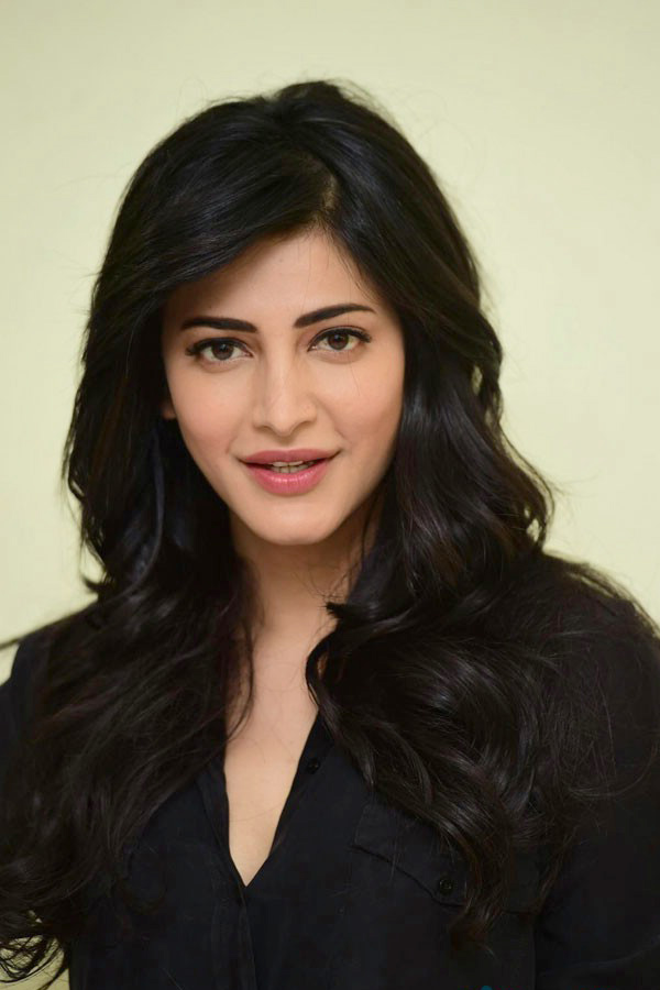 actress shruthi haasan exclusive photo Gallery - Sakshi2