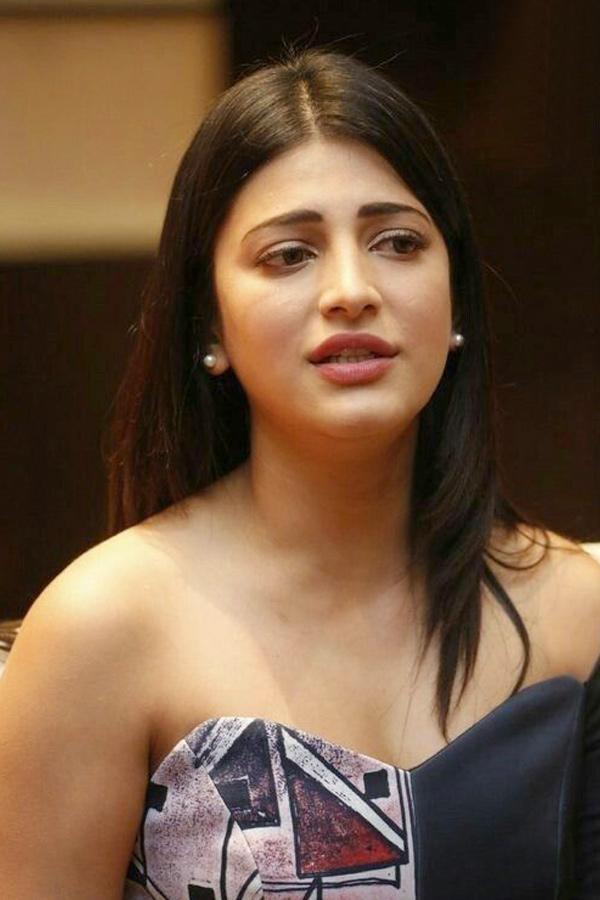 actress shruthi haasan exclusive photo Gallery - Sakshi21