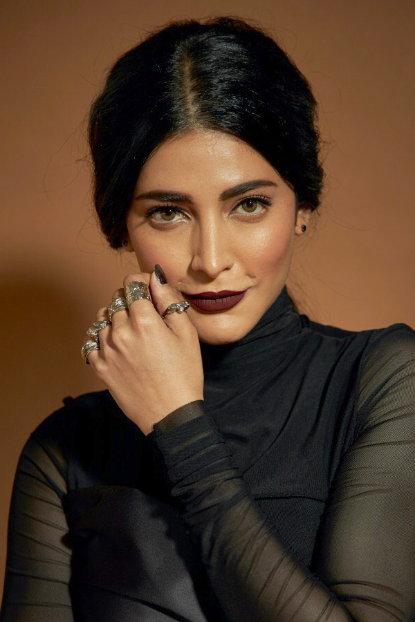 actress shruthi haasan exclusive photo Gallery - Sakshi25