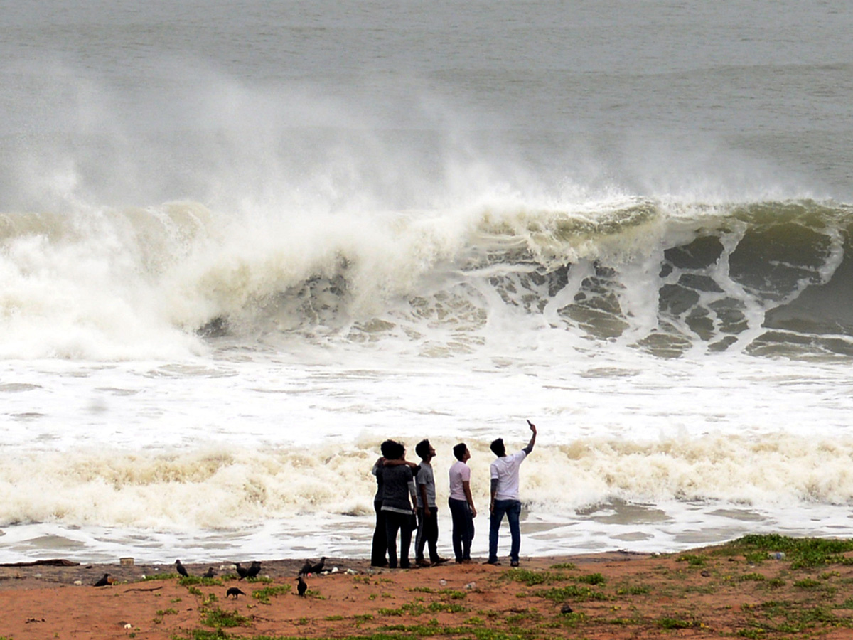 Amphan Cyclone Photo Gallery - Sakshi10