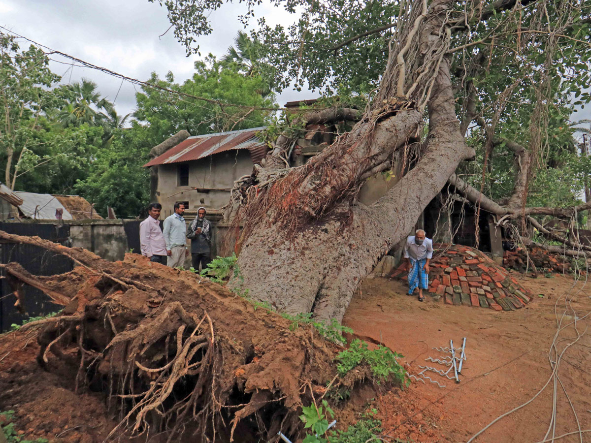 West Bengal Cyclone Amphan Photo Gallery - Sakshi13