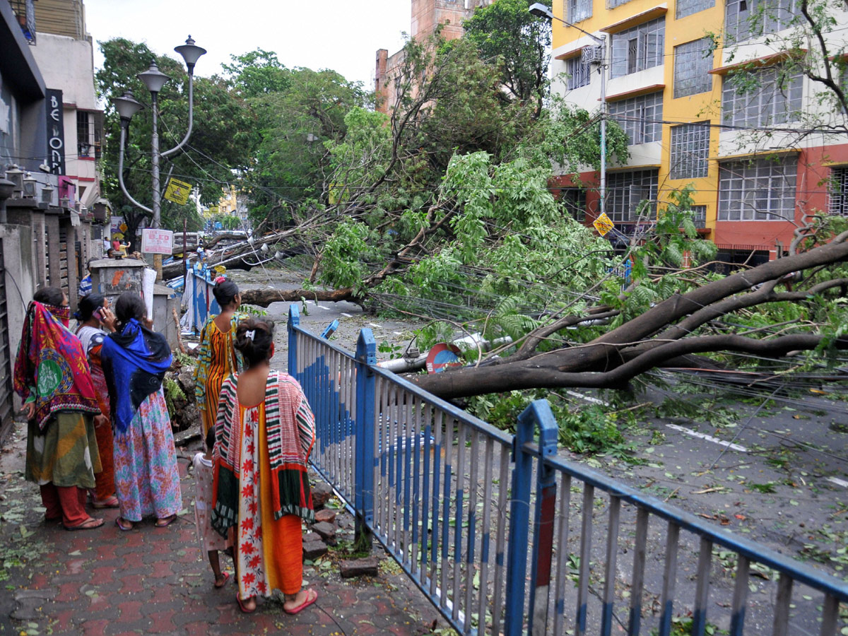 West Bengal Cyclone Amphan Photo Gallery - Sakshi21