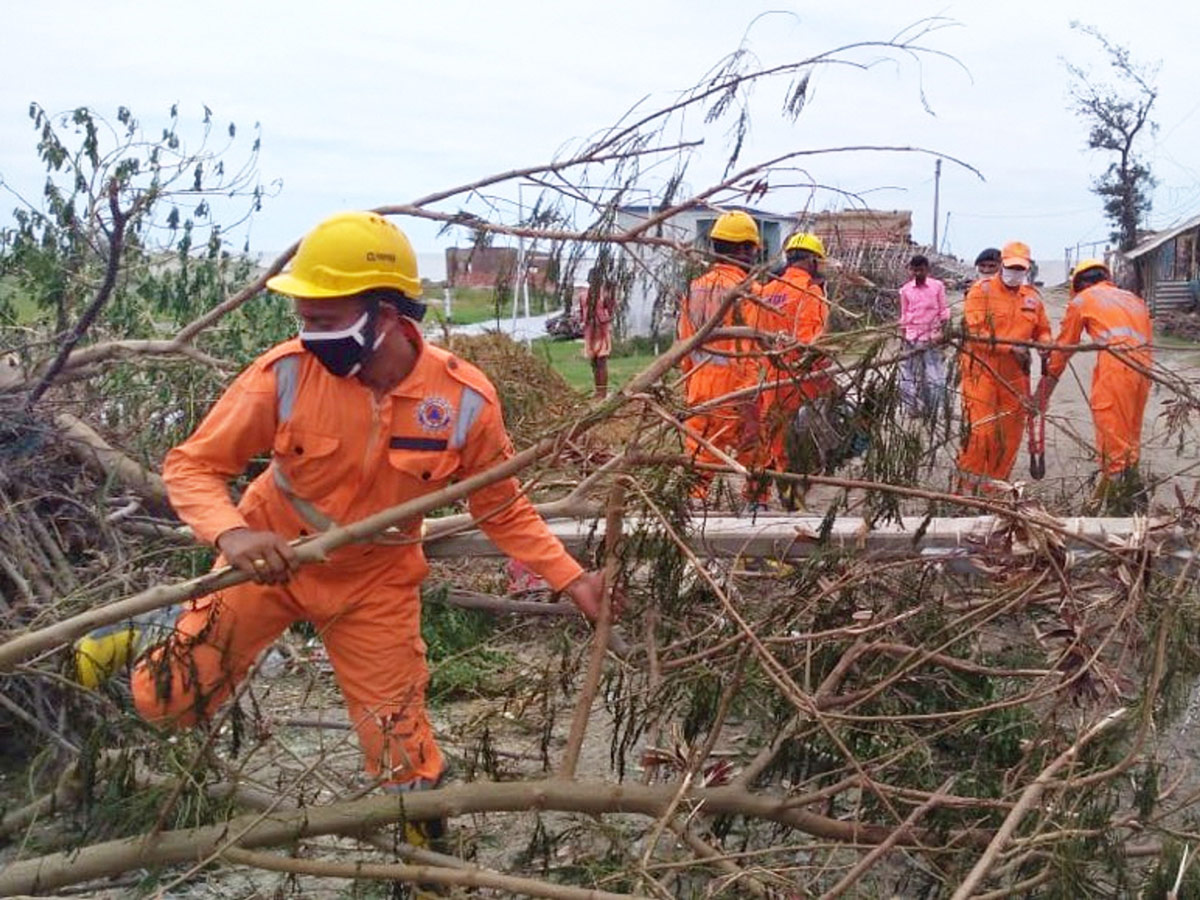 West Bengal Cyclone Amphan Photo Gallery - Sakshi37