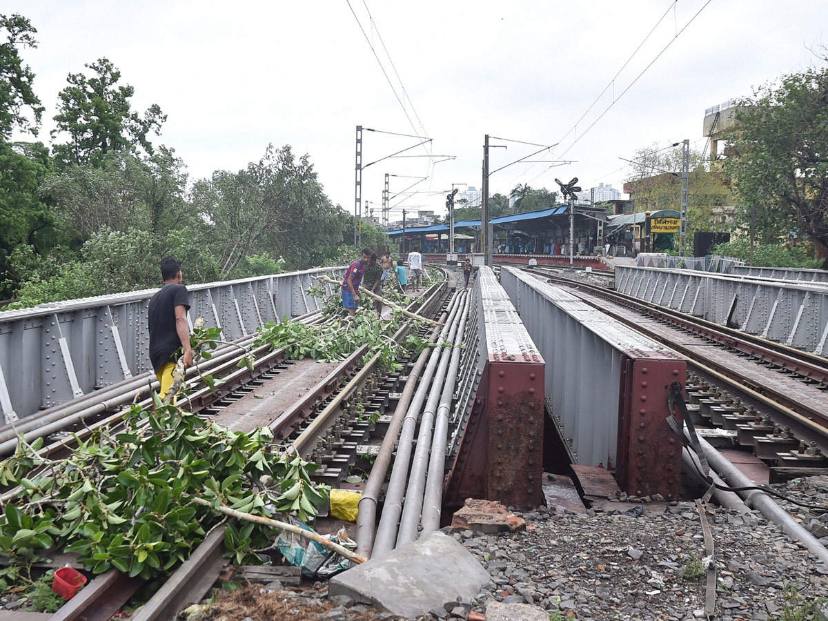 West Bengal Cyclone Amphan Photo Gallery - Sakshi44