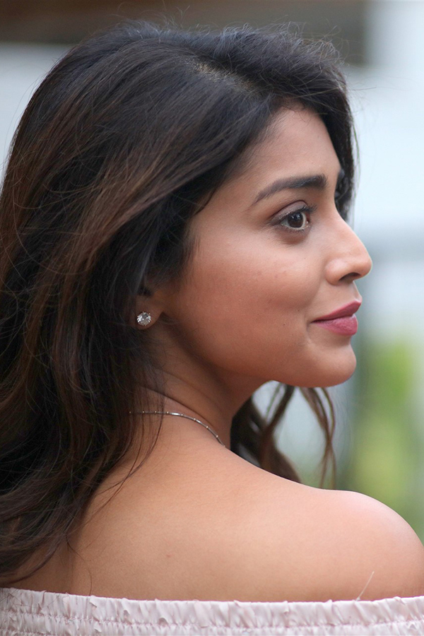 Heroine Shriya Saran Exclusive Photo Gallery - Sakshi14